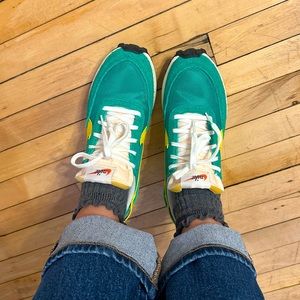 Nike Waffle Debut Vintage Running Shoe